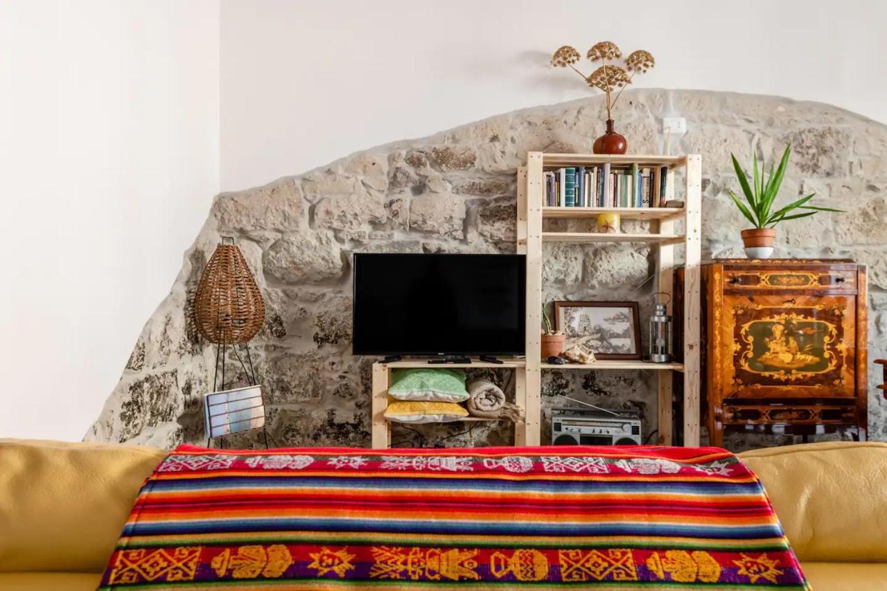 Duas Pedras, Private Apartment In The Heart Of Bosa Exterior photo